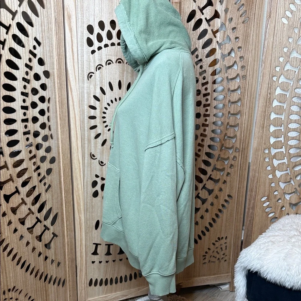 American Eagle Outfitters Green Hoodie Sweater - Picture 5 of 9